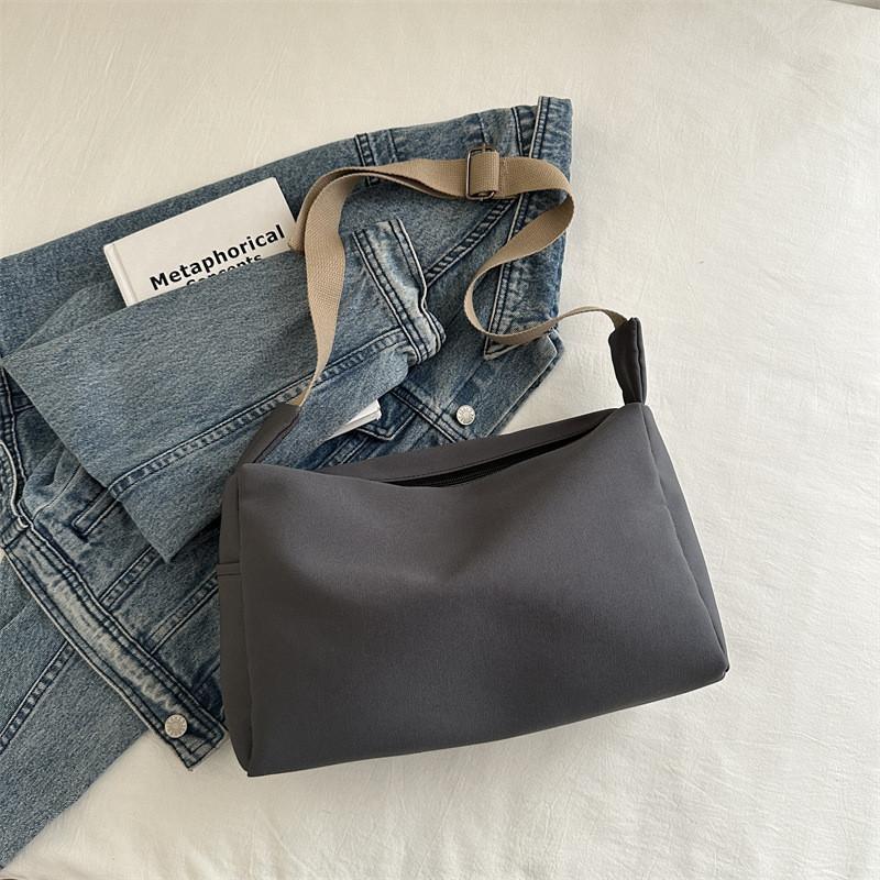 Stylish Large Capacity Women's Tote Bag 2024 Summer Simple Casual Design