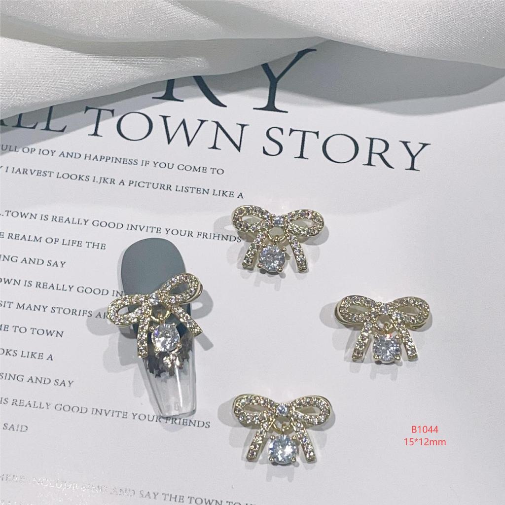 LZ Gold-Plated Bow Nail Patch: DIY Zircon Light Luxury Nail Jewelry