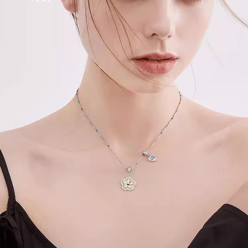 Color smiley face flower necklace women's summer dopamine collarbone chain 2025 new popular niche neck chain