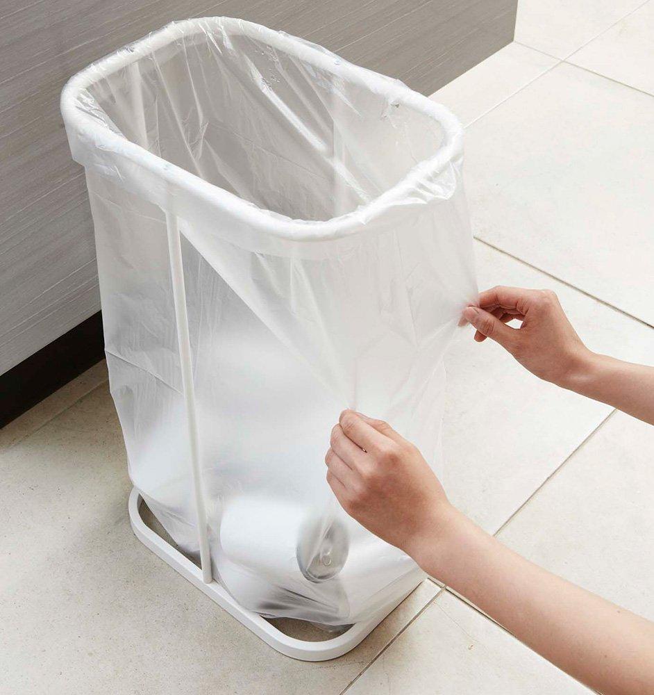 Yamazaki Luce Trash Bag Holder, Black, Approx. W22 X D33 X H55cm, Easy-to-Remove Garbage Bags, 7553