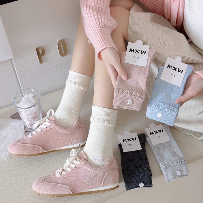 Fine Cashmere Mid-calf Socks for Women, Three-dimensional Dark Flower Bow, Warm Autumn and Winter Girls, Mother-of-pearl Boneless Pile Socks