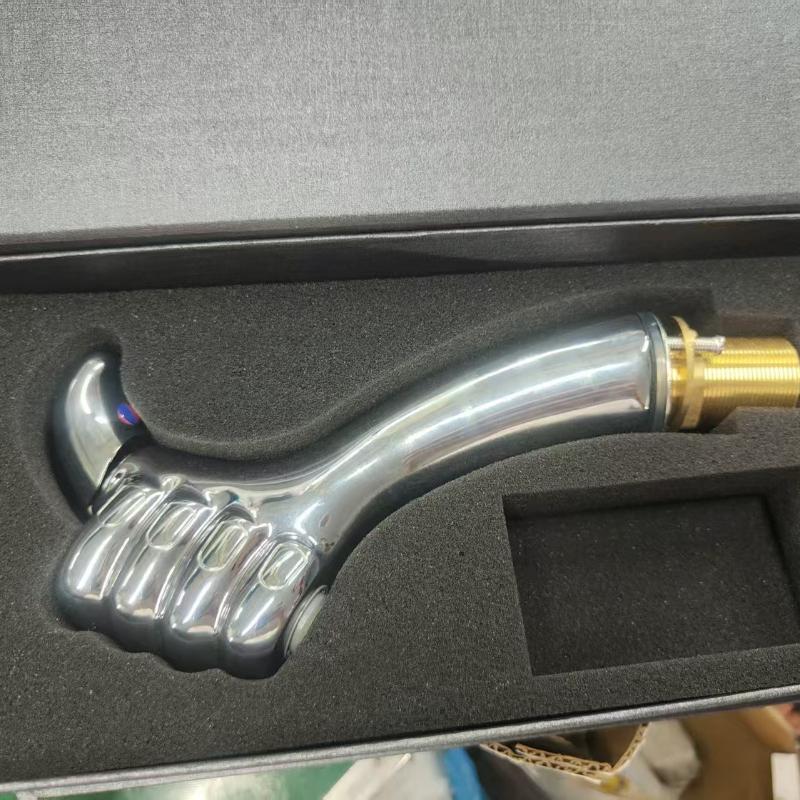 New Style Bathroom Basin Faucet Hot and Cold Water Thumb Faucet, Washbasin Mixers Taps, Universal Basin Faucet Black Chrome Gray