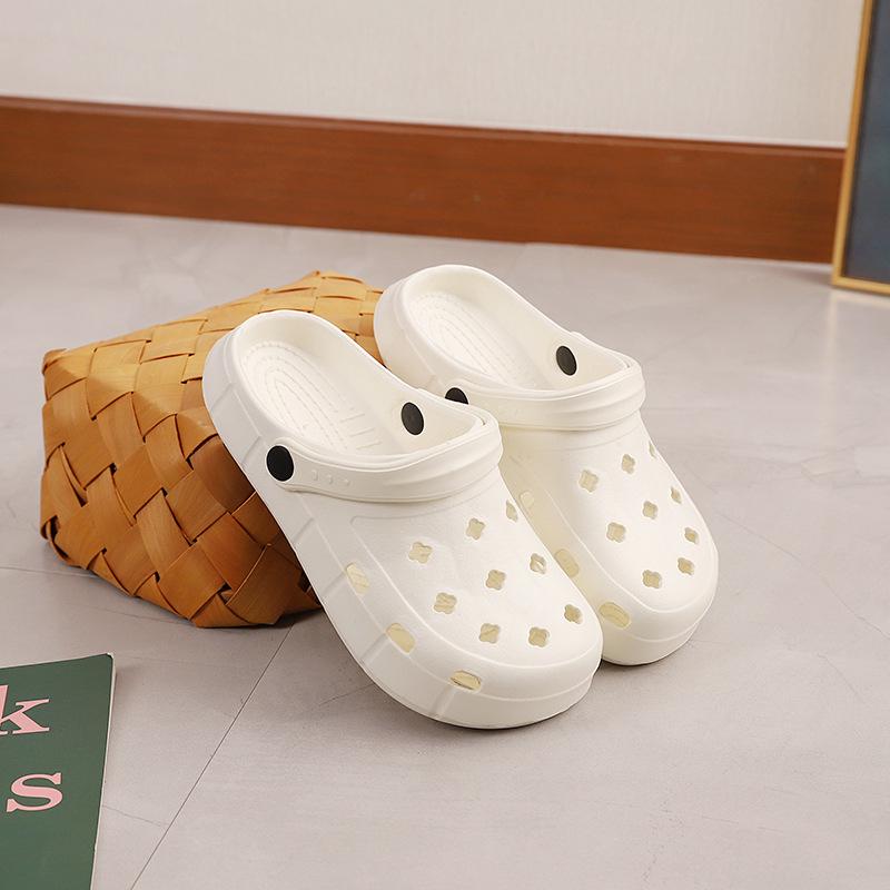 EVA Foam Women's Summer Beach Slippers: Versatile Two-Way Toe-Hole Design