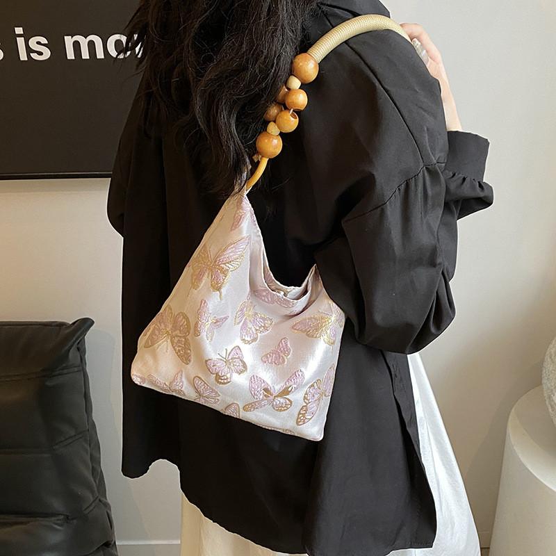 Silk Bucket Bag For Women With Magnetic Closure And Internal Phone Pocket For Daily Use