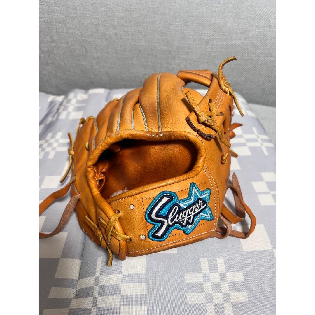 Used Slugger Softball Infielder Gloves