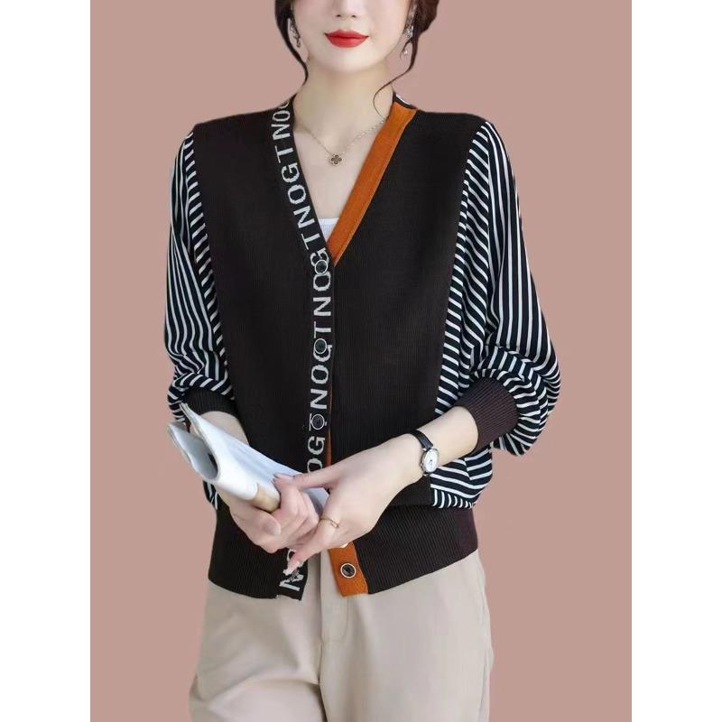 

New loose fashion trend collar striped age-reducing and thin knitted cardigan top spring and autumn long-sleeved women One Size чёрный