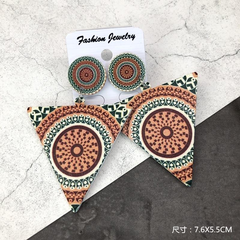 Bohemian Wood Earrings Women's Personality Exaggerated Print Flower Stud Earrings Vacation Versatile Temperament Earrings