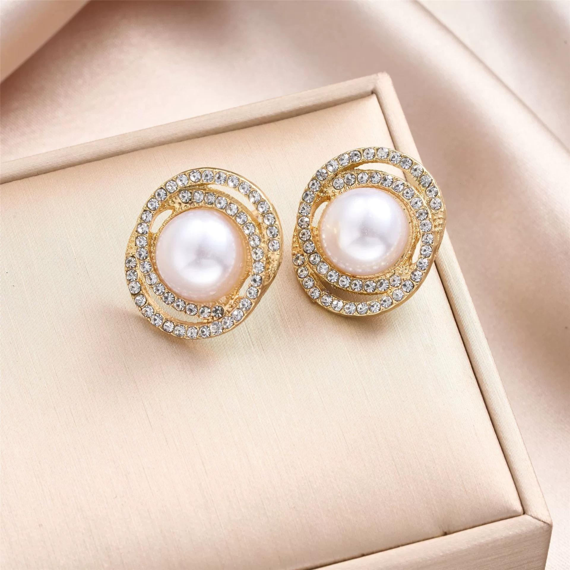 

Entangle Twist Double Circles Full Crystal Rhinestone Imitation Pearl Stud Earring for Women New Zircon Christmas Girl Gift