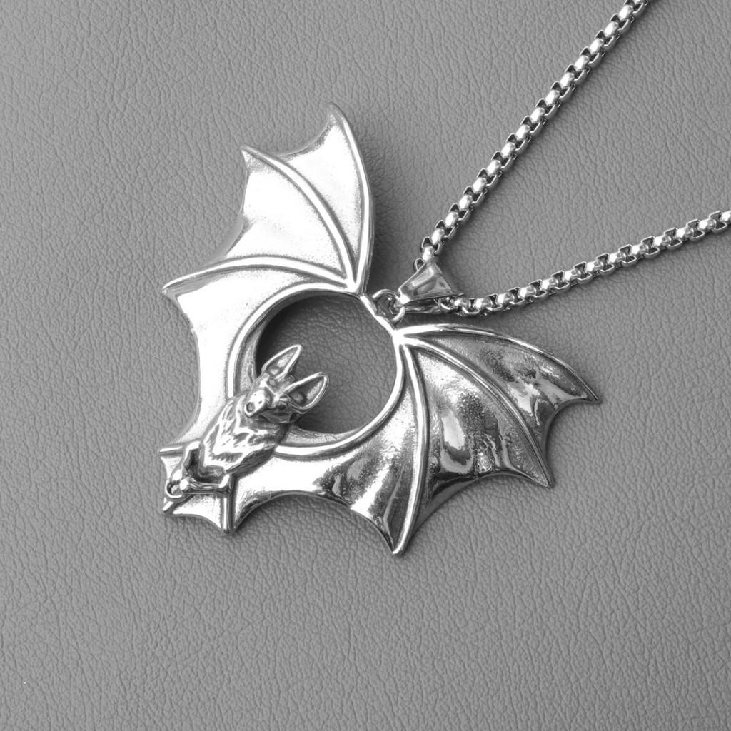Bat Pendant Necklaces for Men Stainless Steel Chain Clavicle Chain Retro Punk Accessories Halloween Gift Jewelry