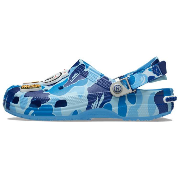 

A BATHING APE x Crocs Classic clog камуфляжный принт удобные и универсальные дырчатые туфли унисекс синие 41-42 синий