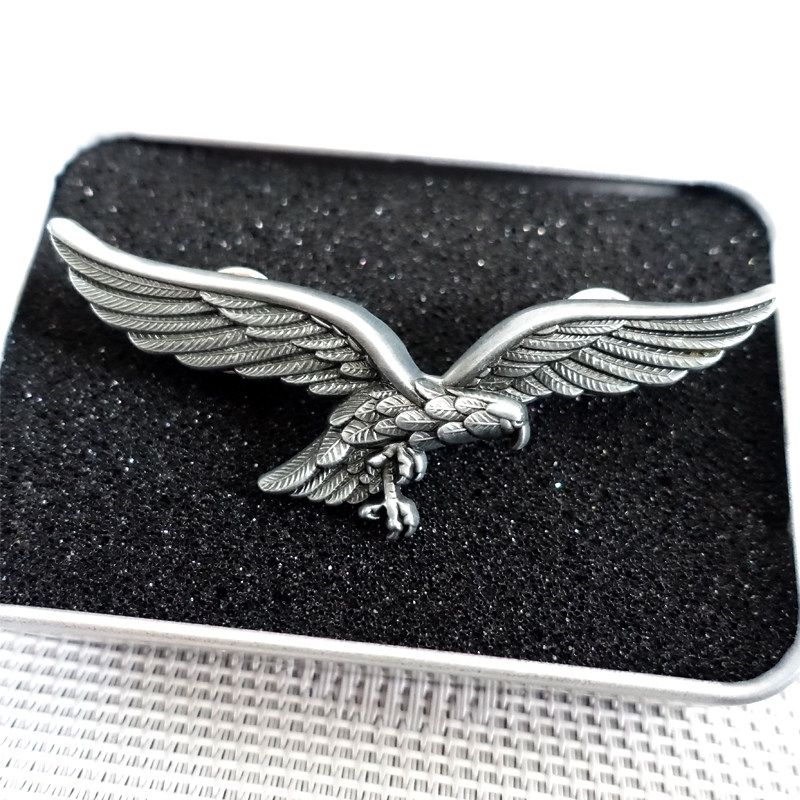 

Eagle Wings Retro Metal Personality Creative Brooch Clothing Accessories Fashion Exquisite Double Buckle Pin Badge with Iron Box Gray