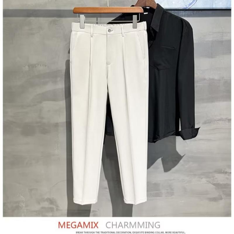 Schwarze Herren Freizeithose mit geradem Bein - Trendig, vielseitig kombinierbar, locker geschnitten für Frühling und Herbst