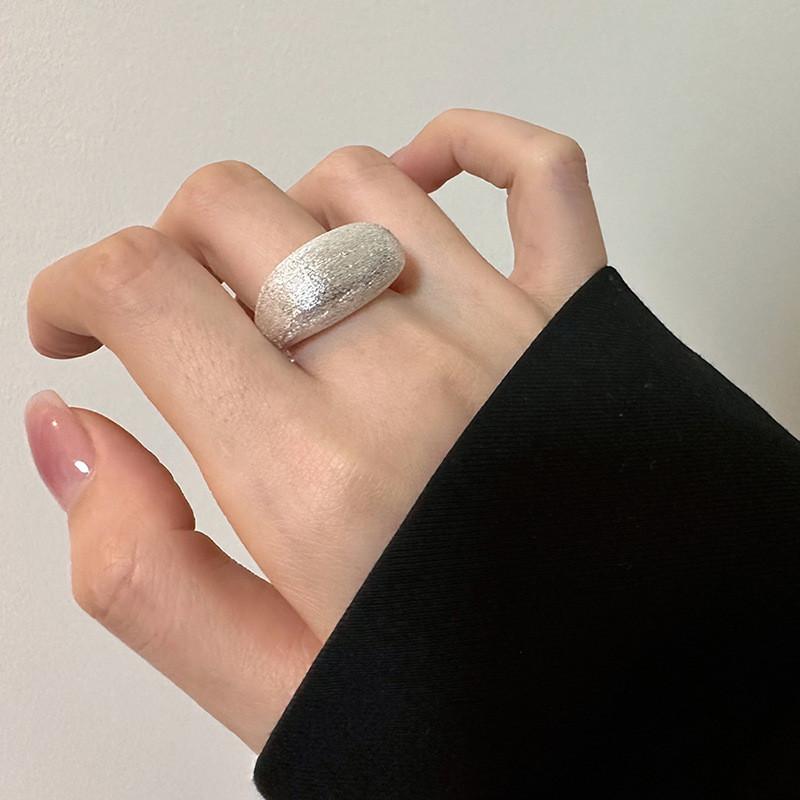 Fashionable Korean Inspired Adjustable Geometry Ring For Women With Unique Textured Finish