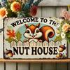 "Willkommen im Nüssehaus" Süßes Eichhörnchen Aluminiumschild für Herbstgartendekoration