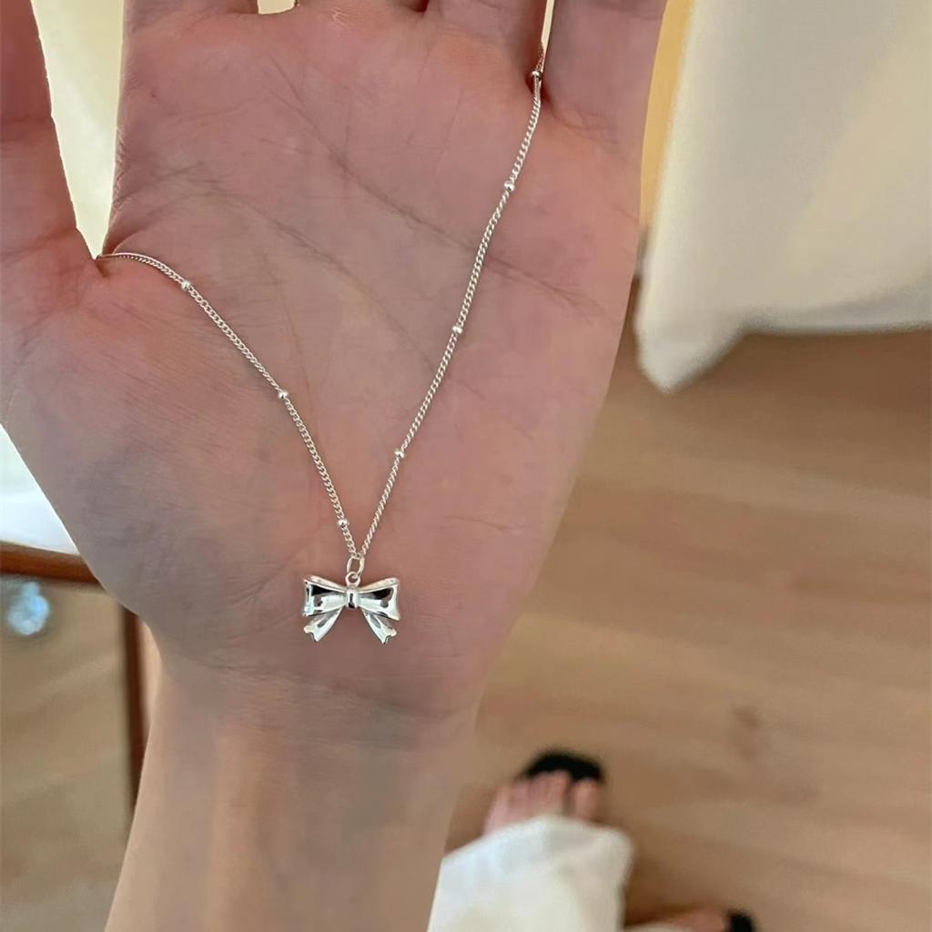 Simple Temperament Stainless Steel Sliver Color Bowknot Pendant Necklace for Women Exquisite Sweet Valentine's Day Jewelry Gift