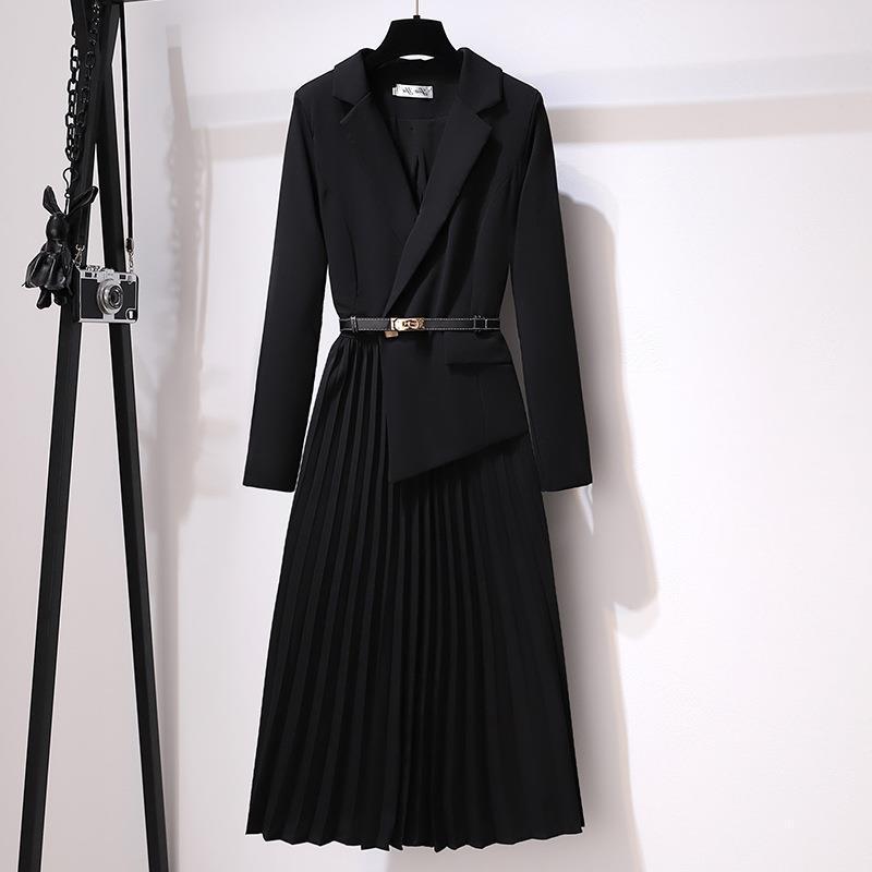 Elegant 2025 Slimming Goddess Draped Pleated Long Dress with Belt