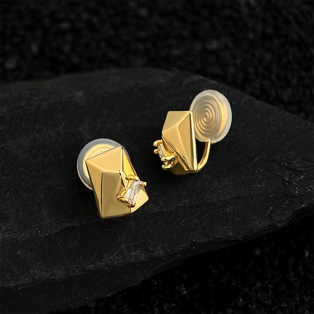 18K Gold Geometric Faceted Zircon Stud Earrings - Minimalist Luxury Design
