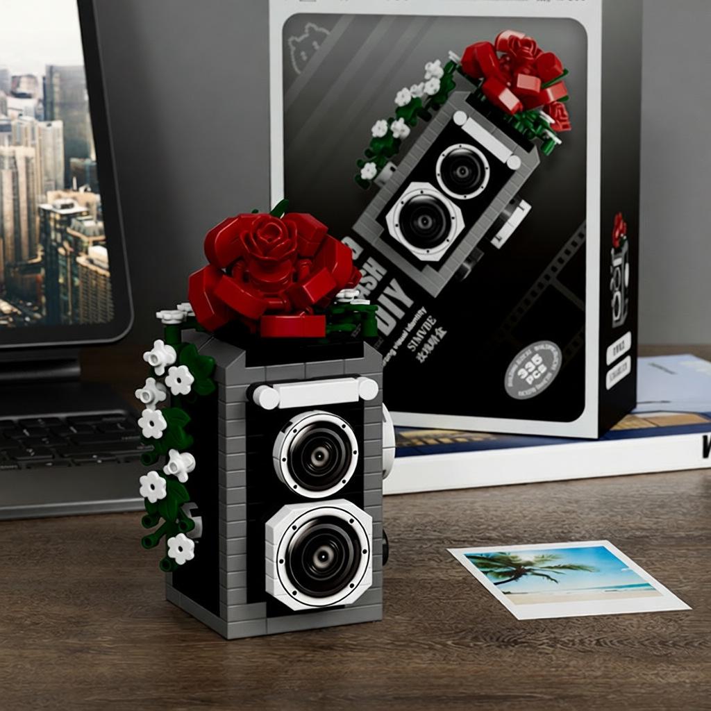Educational Retro Camera Building Blocks: Compatible with Lego, Fun High-Block Toys for Boys & Girls, Perfect as Desktop Ornaments