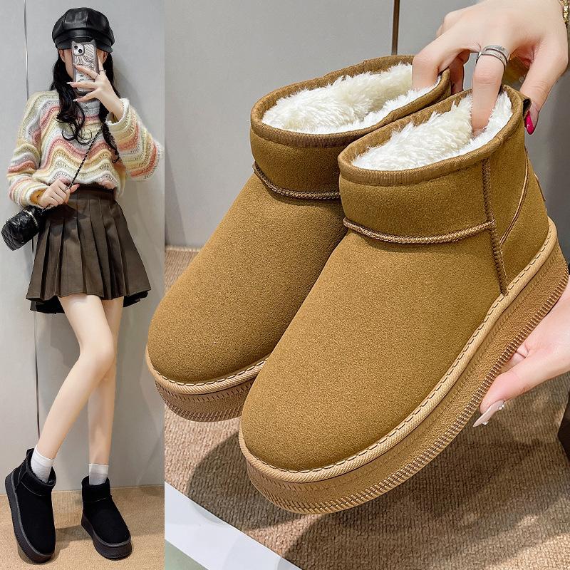 Short snow boots women's winter 2025 new northeast large cotton shoes piled thickened bread shoes cotton boots women's boots