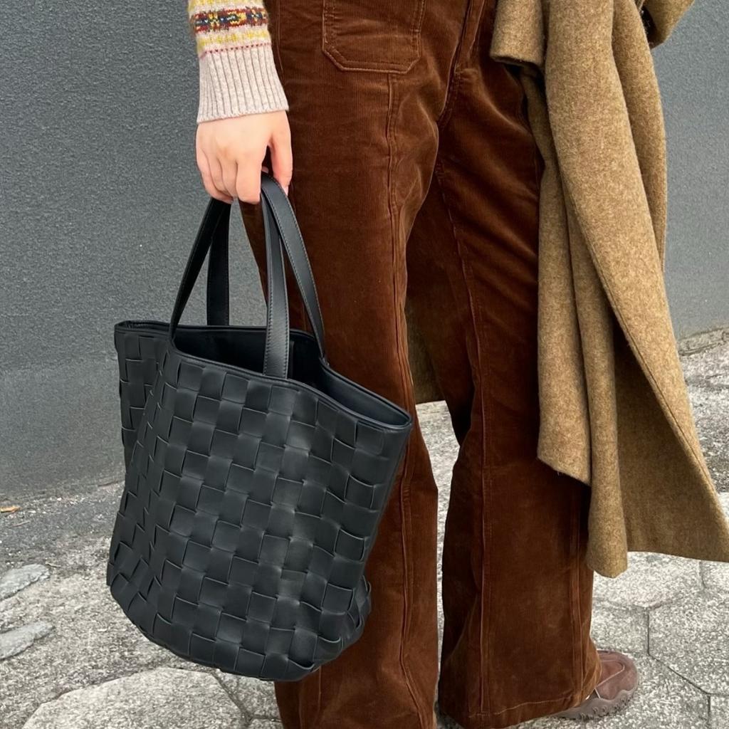 Hand-woven First Layer Sheepskin Niche Shoulder Bag Large Capacity Vegetable Basket Tote Bag Shopping Bag High-end Women's Bag