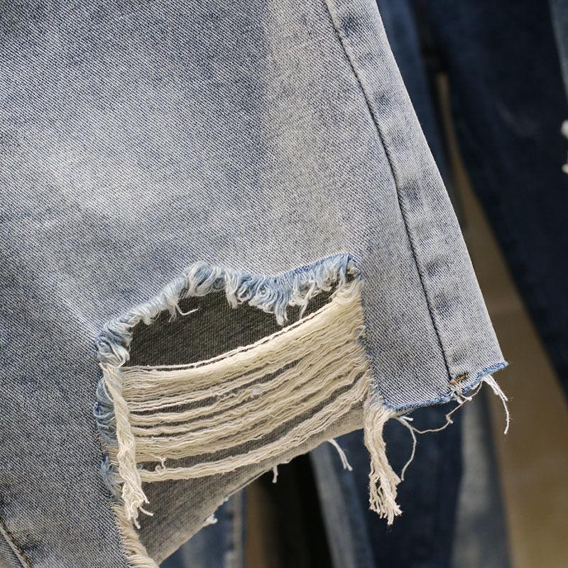 High Waist Plus Size Women's Frayed Denim Shorts - Slimming 5-Point A-line, Summer Loose Fit.