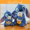 Adorabile Peluche Stitch che Abbraccia un'Anatra Morbido Bambola Ripiena in Cotone PP per Bambini e Fidanzate Regali di Compleanno