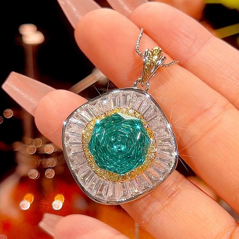 Autumn And Winter Jewelry Copper Bottom Gold-Plated Rose Cut Para Green Temperament Light Luxury Suit Women 14-10M