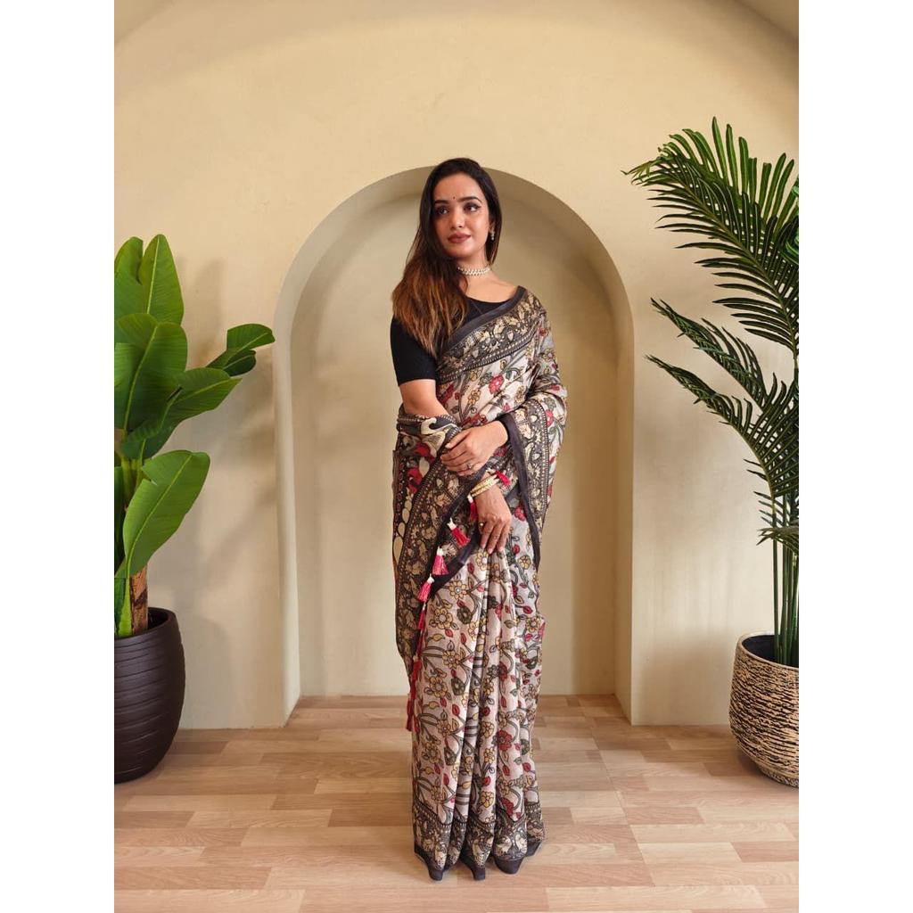 Weiche Baumwoll-Chanderi-Saris mit Kalamkari-Digitaldruckmuster, Quasten über dem Sari.