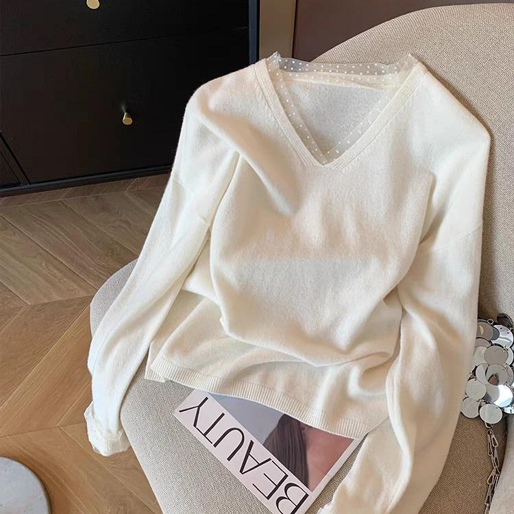 Lace splicing white neck knitted sweater women's autumn and winter new gentle and thin high-end sweater
