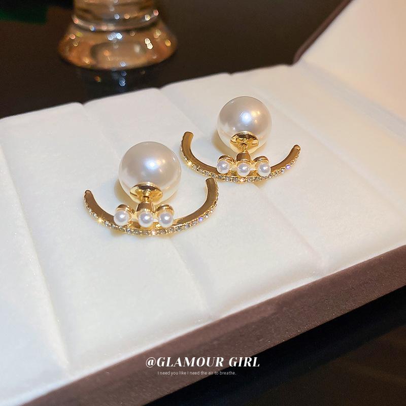 Silver Needle Pearl Geometric Fringed Earrings French Design High-end Stud Earrings Light Luxury Xiaohongshu Same Earrings