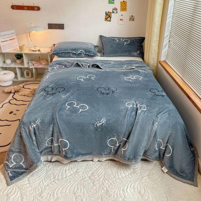 King Queen Size Soft Smooth Coral Fleece Velvet Bed Flat Sheet Winter Warm Thicken Flannel Blanket Not Including Pillowcase