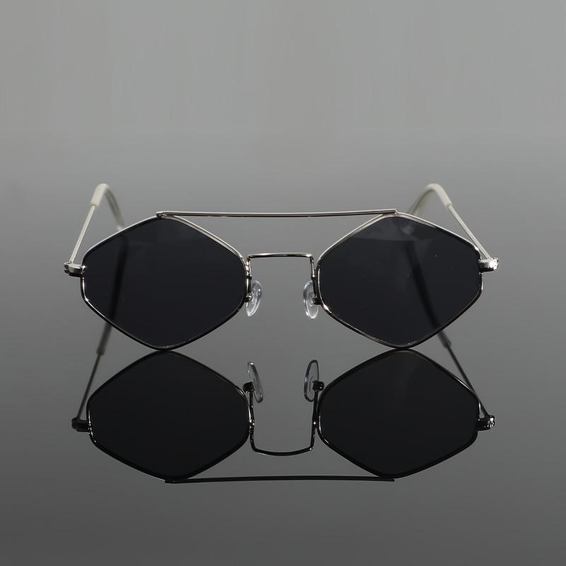 Polarize olmayan Vintage Erkek Metal Çerçeve Düzensiz Güneş Gözlüğü Dikdörtgen Çerçeve Moda Gözlükleri Çift Kirişli Poligonal Güneş Gözlüğü
