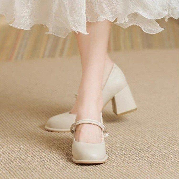 Französische neue Mary-Jane-Schuhe Herbst Freizeitkleidung dicke Absätze hohe Absätze sanftes Mode-Temperament Schuhe