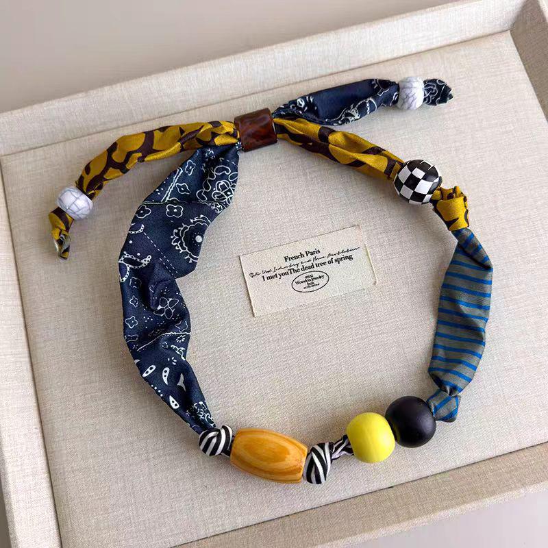 Meillard Damen Leopardenmuster Seidenschal Halskette mit Stoffblume und einzigartigem Kordelzug-Design