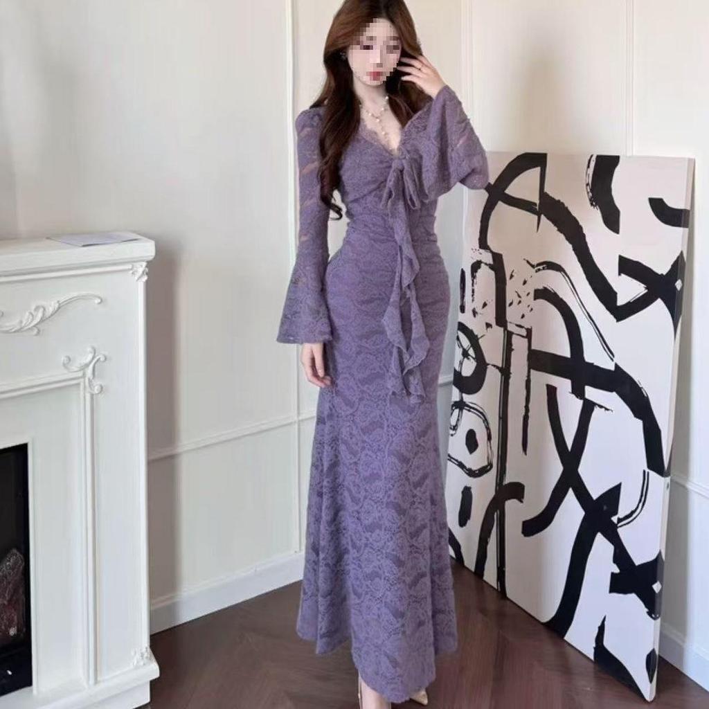 Elegant Lace Bell Sleeve V-Neck Dress for Women - Sexy French-inspired, Spring/Autumn, Figure-Flattering, Tight-Fit, Hip-Hugging Long Dress