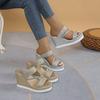 Sandali a ciabatta da donna minimalisti con tacco a blocco e punta aperta