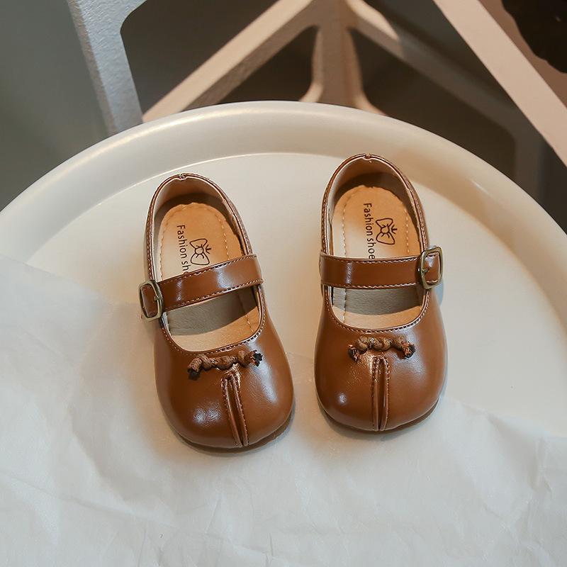 

Детская кожаная обувь для маленьких девочек, весенне-осенние новые детские туфли на мягкой подошве, противоскользящие кожаные туфли принцессы для маленьких девочек, модные детские одинарные туфли 34