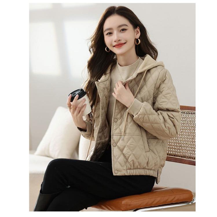 Short Winter Down Coat for Women Hooded Lightweight Puffer Jacket Fashion Casual Cotton Coat
