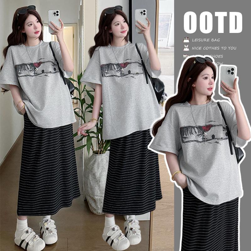 2026 Korean Style Maternity Set: Printed T-Shirt & Striped Skirt XL