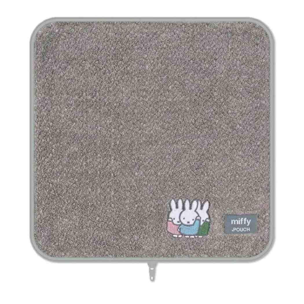 

DickBruna Dot Pouch BC (Mix Miffy)