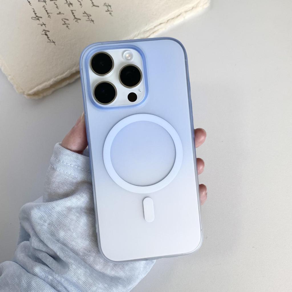 Gradient Magnetic Frosted Hard Case for iPhone 17/15 Pro Max - Ice Mist Large Hole Design.