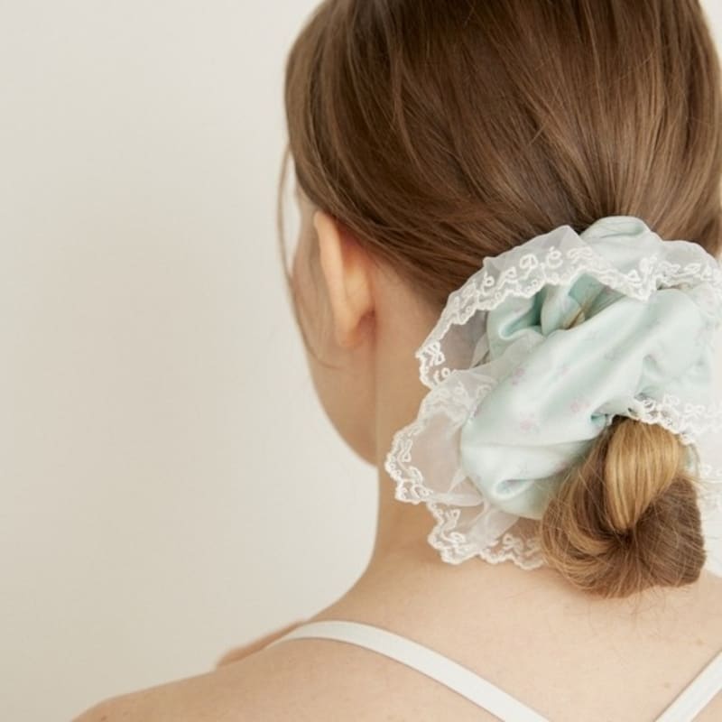 sweatsweet BIG LACE SCRUNCHIE - OLIVE