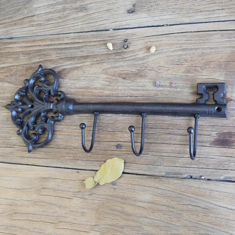 Letter Shape Hooks Metal Cast Iron Classical Retro Garden Courtyard Wall Decorate Clothes Hat Wall Mounted Rusty Colored Hook