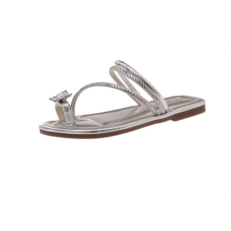 Women's French Flat Bottomed Toe Sandals for Summer Wear, New Soft Soled Fairy Style Dress with Rhinestone Slippers