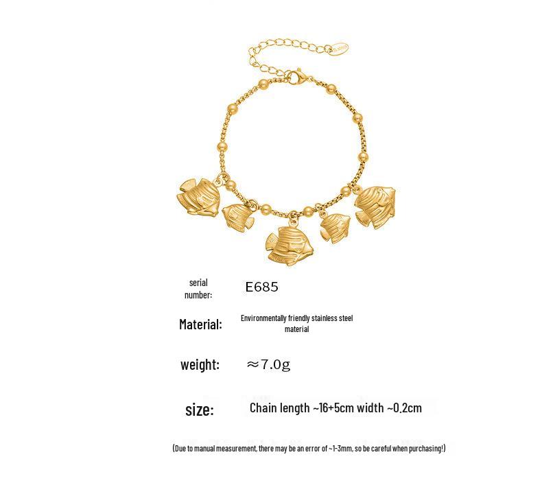 Qiong Yao Ocean-Style Shell & Fish Pendant Bracelet with 18k Gold PVD Plating