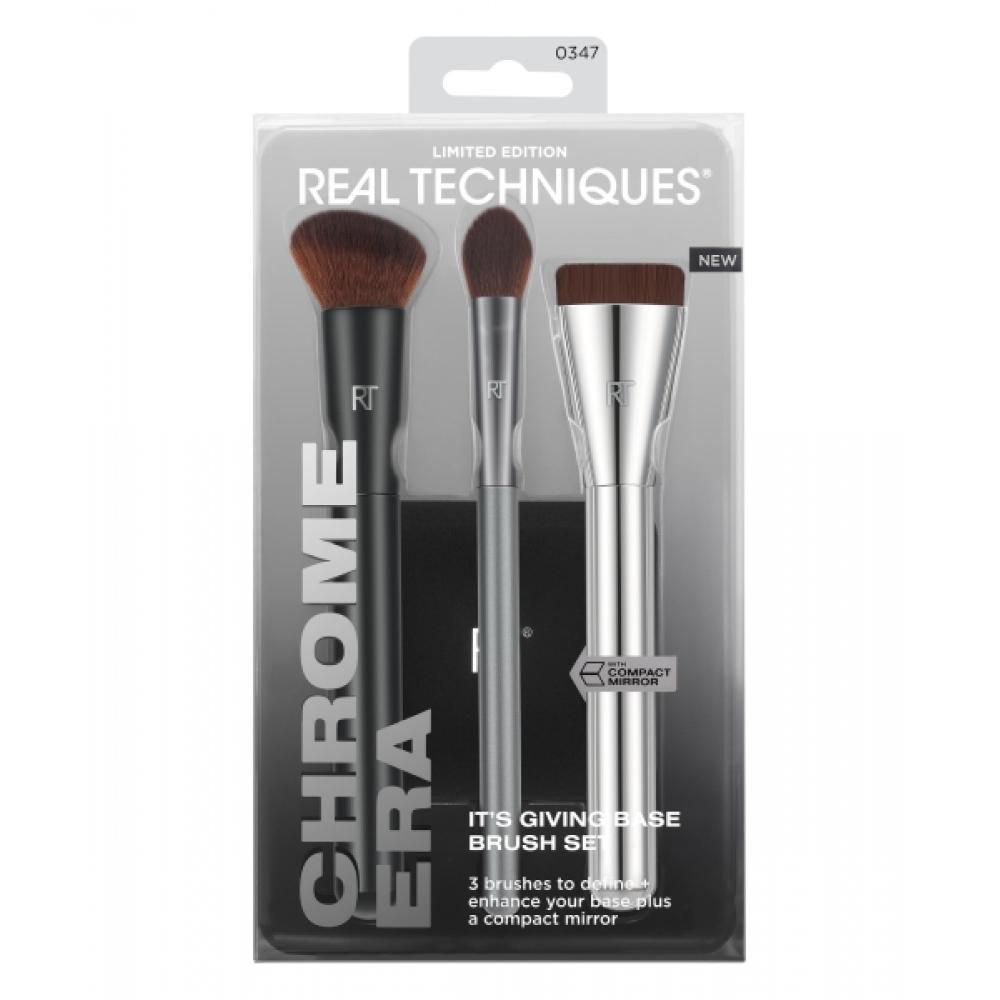 

Real TechniqueS Chrome EdItion It S Giving baSe bruSh Set FREE