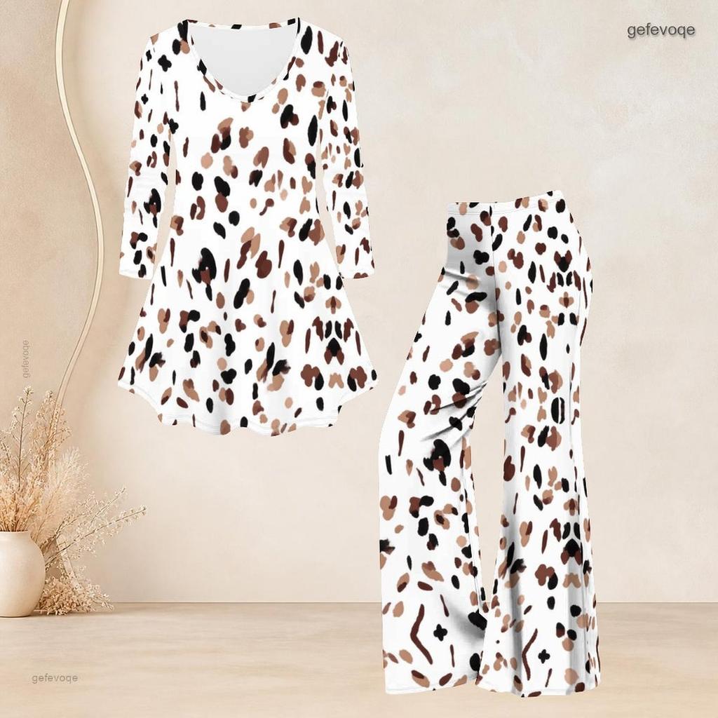 Women Plus Size Printed V Neck Three Quarter Sleeve Flared Top And Flared Pants Two Piece Set