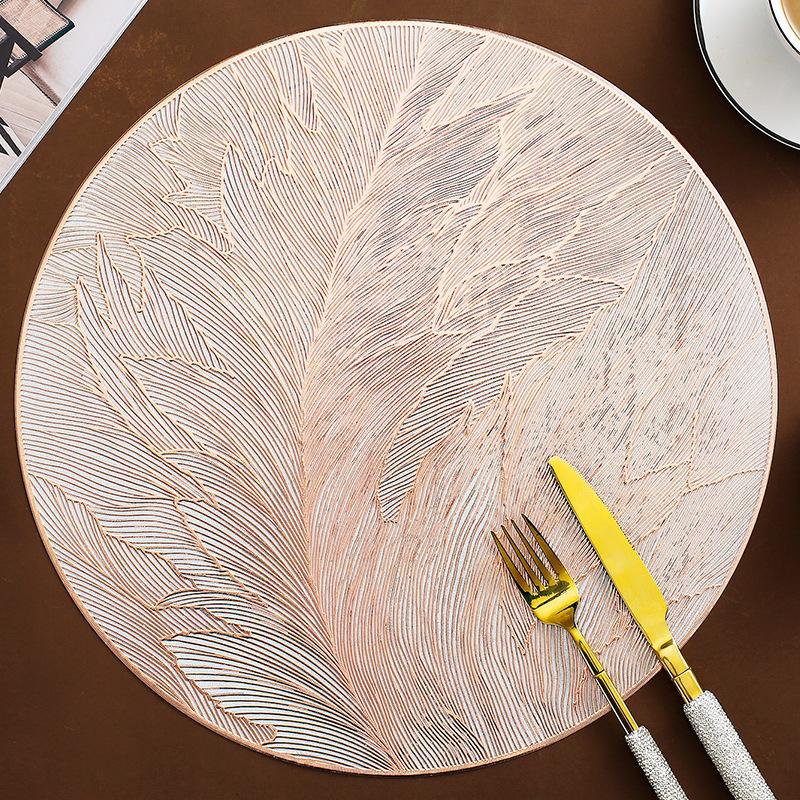 

6 pc Feather Pattern Placemats, Waterproof PVC Table Mats with Gold Foil, Oil Proof Heat Resistant Coasters for Dining Table 38cm&round рожевий колір золота