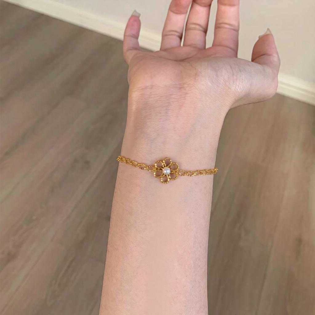 Элегантный французский цветочный жемчужный браслет: Высококачественный ретро-дизайн Универсальные украшения для женщин