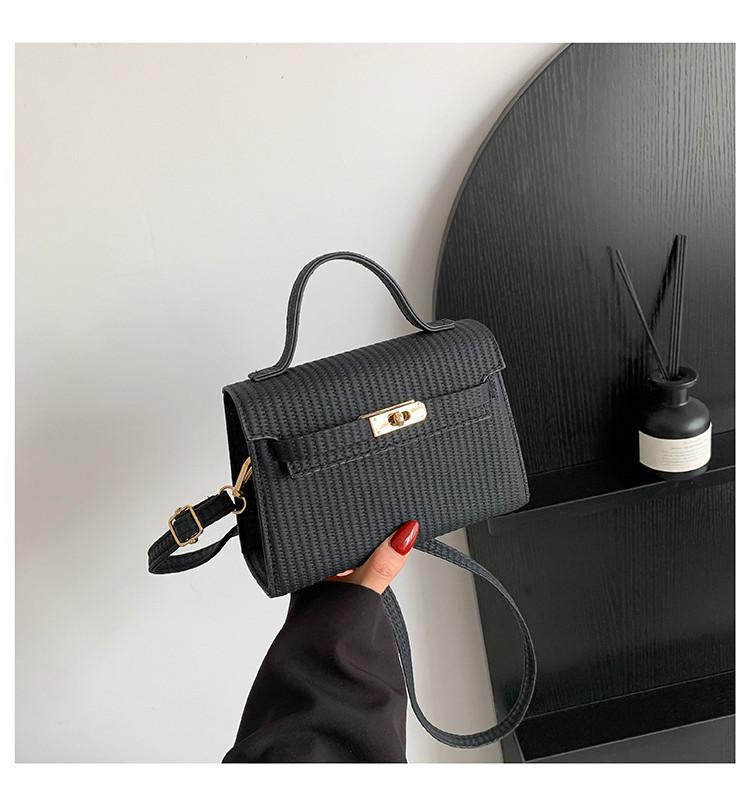 

Retro Texture Solid Color 2023 New Trendy Fashion Casual Simple Popular Hand-held Crossbody Single Shoulder Small Square Bag Black чёрный